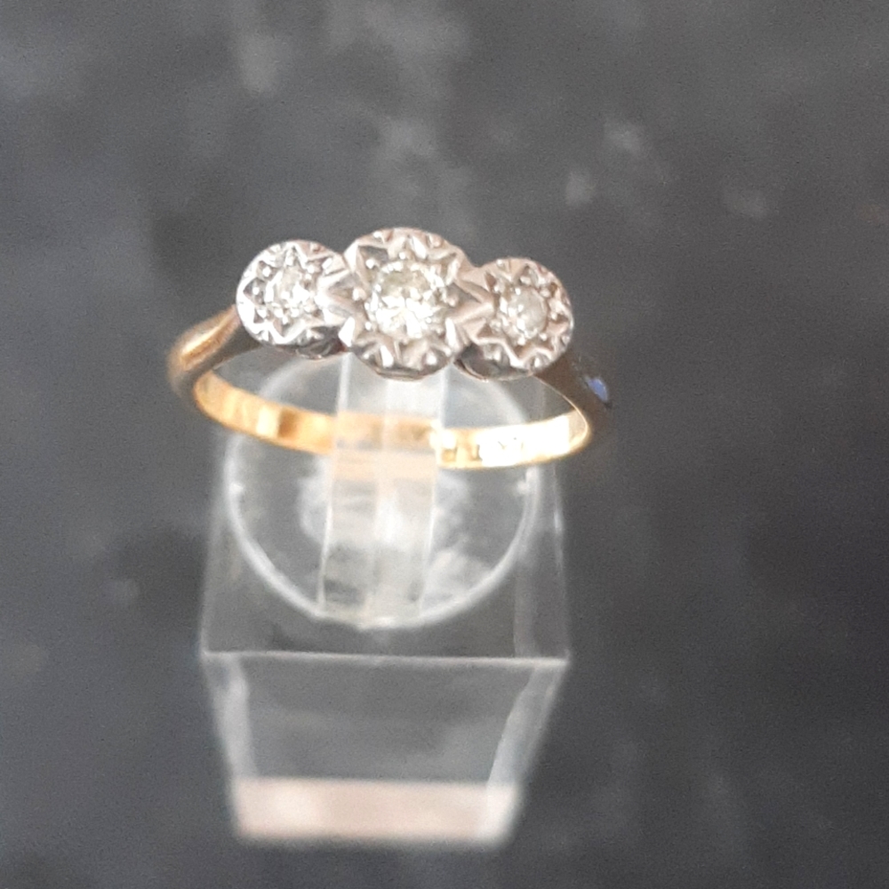 Antique 18kt / platinum diamond ladies ring